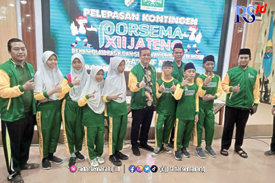 Wali Kota Pekalongan Afzan Arslan Djunaid saat memotivasi atlet Porsema sebelum berangkat, Rabu (8/2). (Lutfi Hanafi /Jawa Pos Radar Semarang)