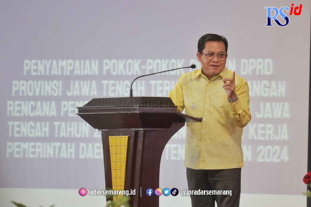 Wakil Ketua DPRD Jateng, H Sukirman SS saatemberikan sambutan dalam pembukaan Musrembang 2023 di Gedung Gradhika Bhakti Praja, Gubernuran, Jalan Pahlawan No. 7 Kota Semarang.  (Istimewa)