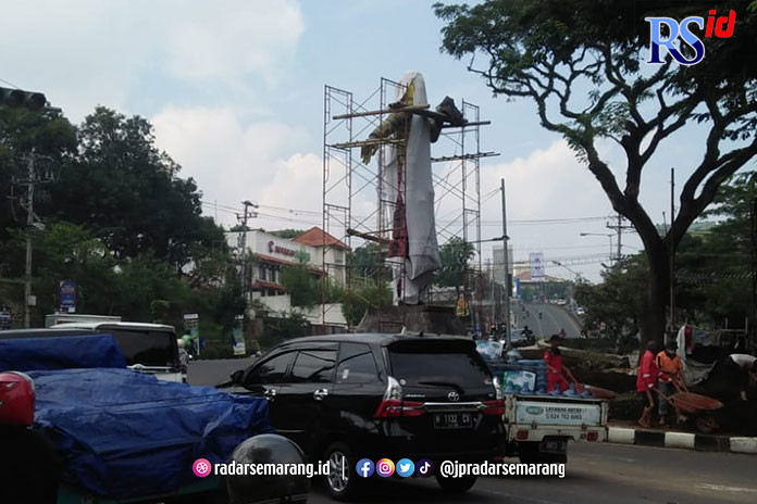 Fasad Patung Penari Semarangan diverisi Disperkim karena dinilai terlalu menakutkan.  (Istimewa)