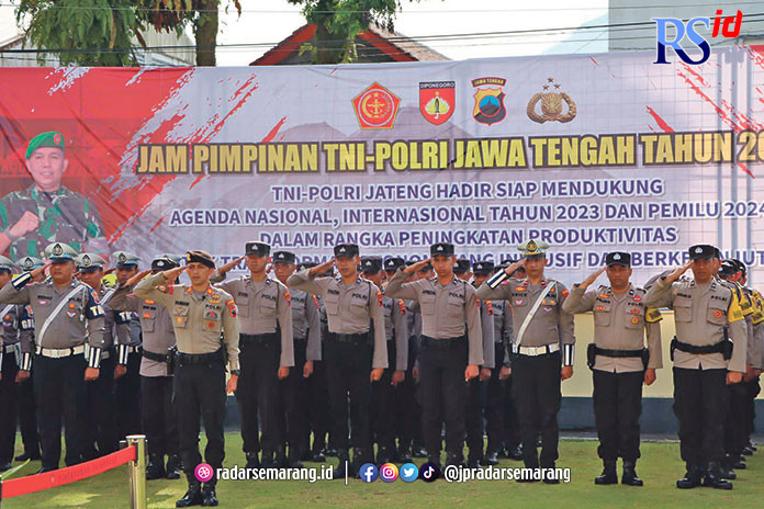 Sejumlah anggota polisi mengikuti apel bersama TNI-Polri di halaman Mapolres Wonosobo Rabu (7/3). (Istimewa)