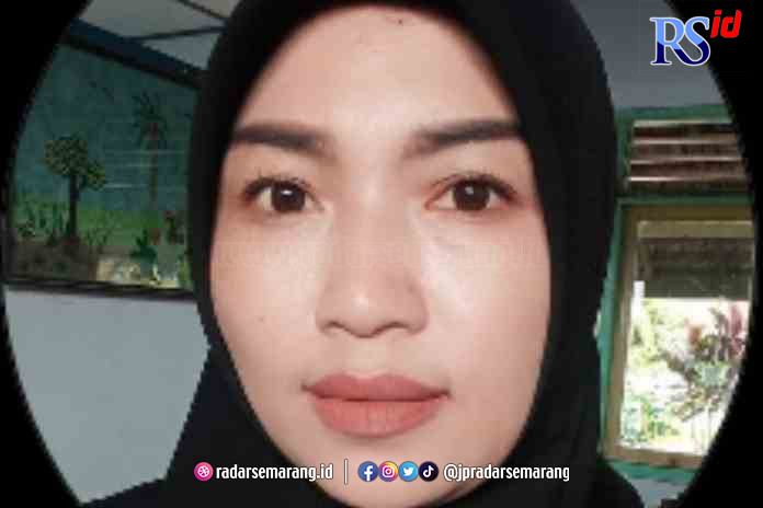 Azi Setia Purwaningsih, S.Pd