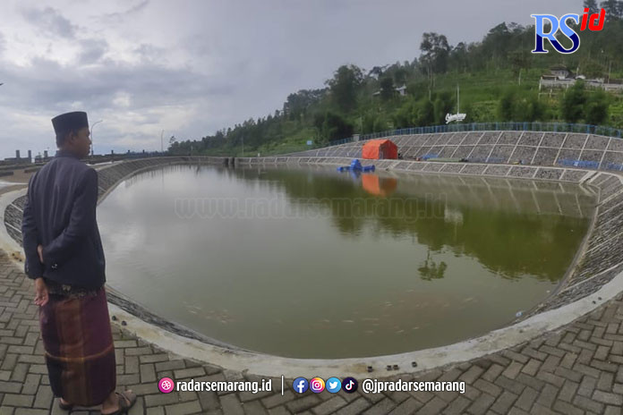 Pesona Sekembang Sky Line dalam tahap pembangunan menara dan jembatan kaca. Wisata ini berada di Desa Pagergunung, Ngablak, Kabupaten Magelang. (M Iqbal Amar/Jawa Pos Radar Semarang)