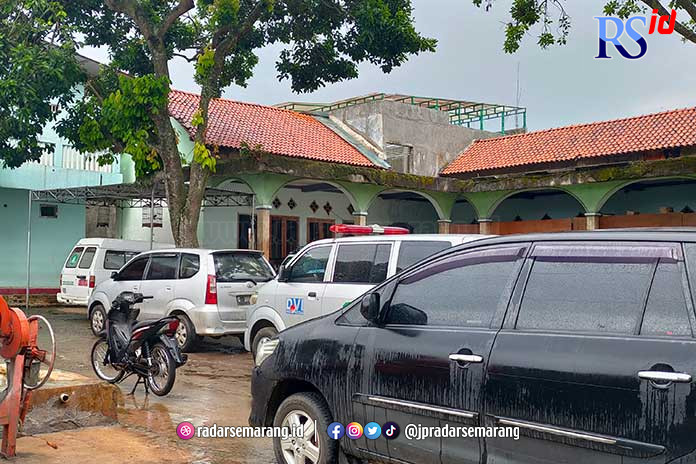 Suasana terkini kegiatan di Pondok Pesantren  terlihat sepi dari aktivitas para santri. (RIYAN FADLI/JAWA POS RADAR SEMARANG)