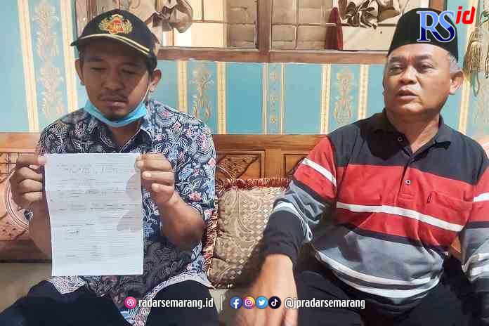MEMBANTAH: Kadus Balekambang Hartomo (kiri) membantah telah meminta uang ganti rugi proyek tol Jogja-Bawen sebesar Rp 1 miliar kepada Jumirah. (ISTIMEWA)