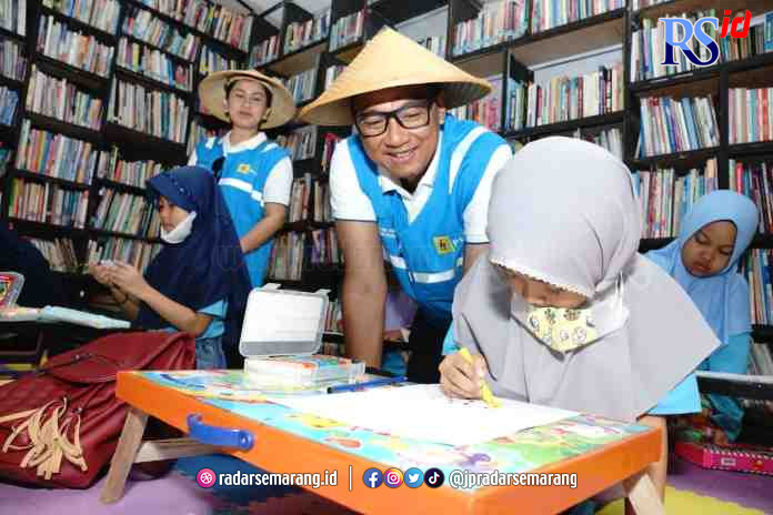 INSPIRATIF : Direktur Utama PT PLN (Persero) Darmawan Prasodjo berhasil mendapatkan penghargaan sebagai Indonesia Best 50 CE0 “Employees Choice” dalam kategori Electricity yang diselenggarakan oleh The Iconomics. (ISTIMEWA)