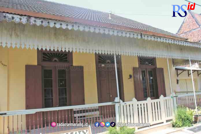 SEMARANGAN : Salah satu rumah kuno bergaya arsitektur semarangan di RW 07 Kelurahan Jagalan. (DOK RADAR SEMARANG)