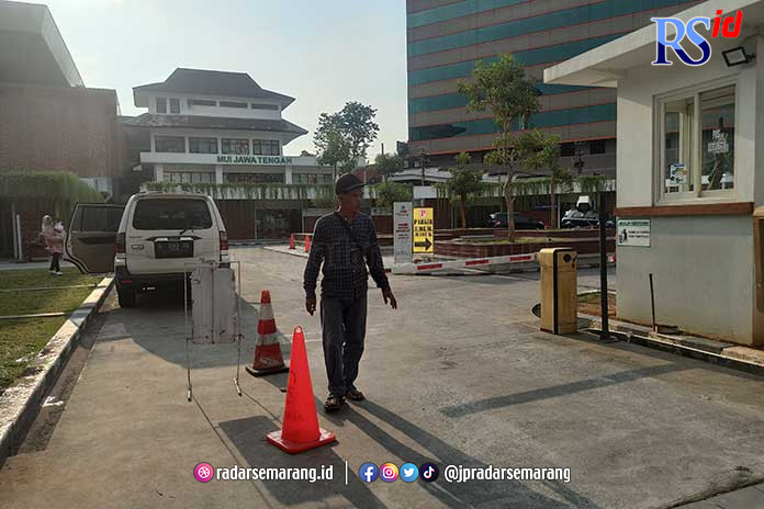 Kantor MUI Jateng di kompleks Masjid Raya Baiturrahman Simpang Lima, Semarang. (M HARIYANTO/JAWA POS RADAR SEMARANG)