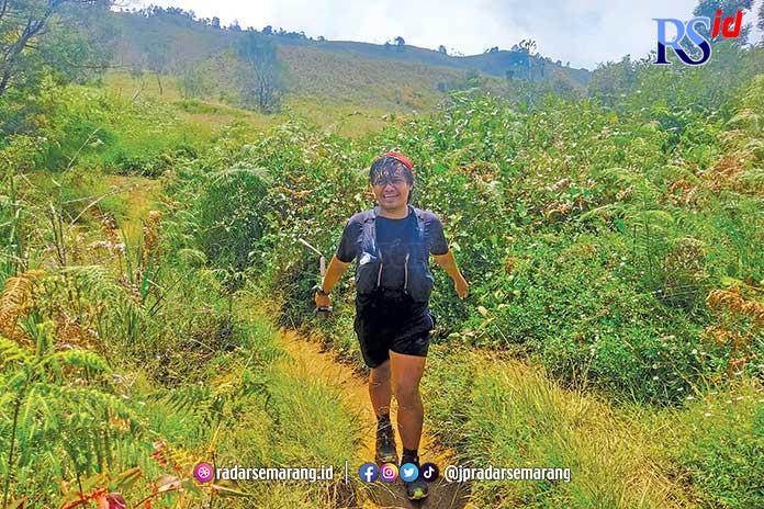 Sandi Barita, Enjoy Menekuni Solo Hiking. (NUR FAIK/JAWA POS RADAR SEMARANG)
