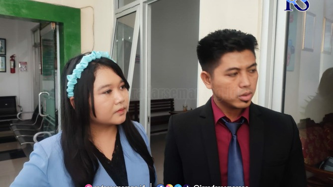 Dhea A Zaskia Putri, kuasa hukum Daffa, santri Ponpes Takmirul Islam di Sragen yang meregang nyawa akibat dianiaya seniornya. (AHMAD KHAIRUDIN/RADAR SOLO)