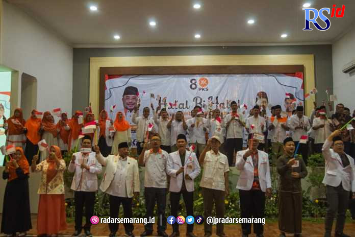 Sekjen DPP PKS Habib Aboe Bakar Alhabsyi ketika memberikan arahan kepada kader PKS se-Kota Semarang, kemarin. (Istimewa)