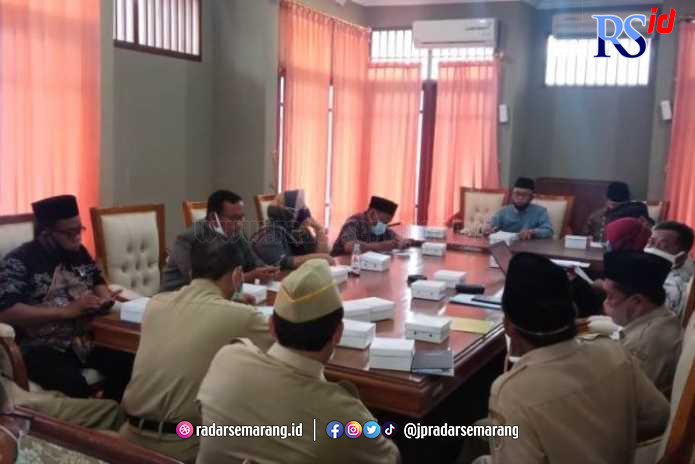 Komisi D DPRD Demak saat rakor dengan mitra eksekutif. (Wahib Pribadi/Jawa Pos Radar Semarang)