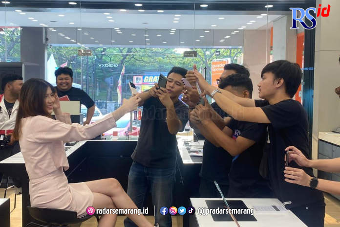 Komunitas Fotografi Indonesia (KFI) wilayah Semarang saat gelaran photo hunting challenge bertajuk