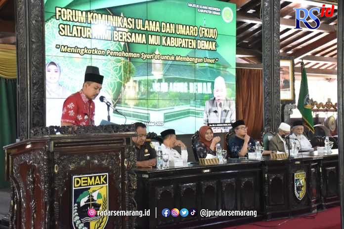 Caption:Kegiatan FKUU bersama MUI Demak di Pendopo Demak. (Wahib Pribadi/Jawa Pos Radar Semarang)