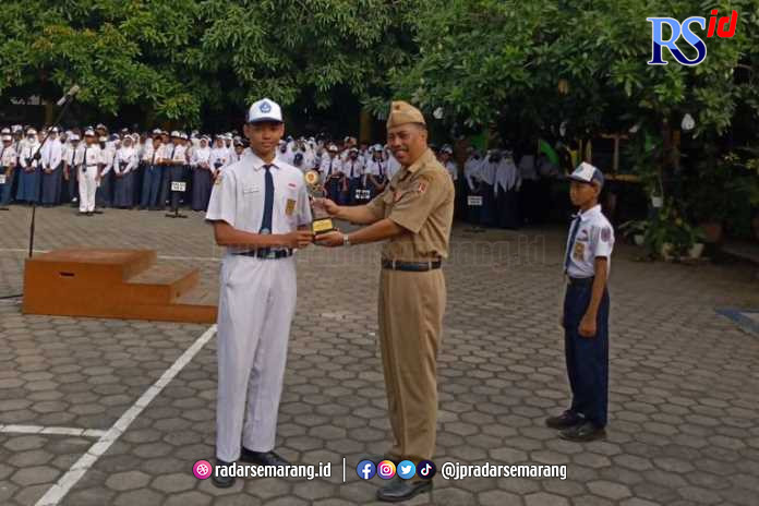 Kepala SMPN 37 Kota Semarang, Drs. Catonggo Sulistiyono, S. Kom