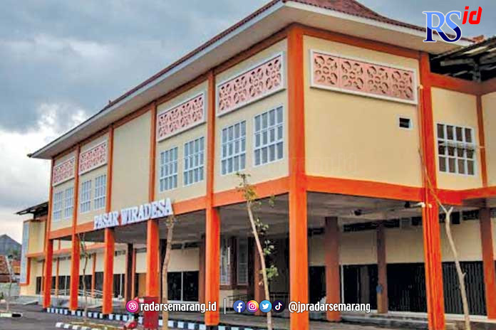 Bangunan Pasar Wiradesa sudah selesai dibangun tapi tak kunjung dioperasikan. (Istimewa)