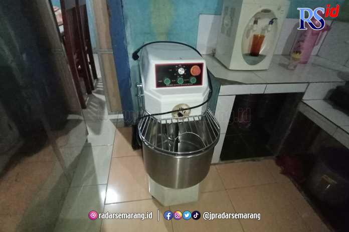 Barang-barang di toko franchise yang dikembalikan, namun berbeda dengan saat beroperasi. (Istimewa)