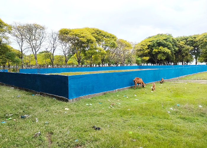 BARU TEREALISASI: Penampakan lapangan futsal di Desa Mandangin, Sampang, yang dibangun menggunakan dana CSR HCML.&nbsp;