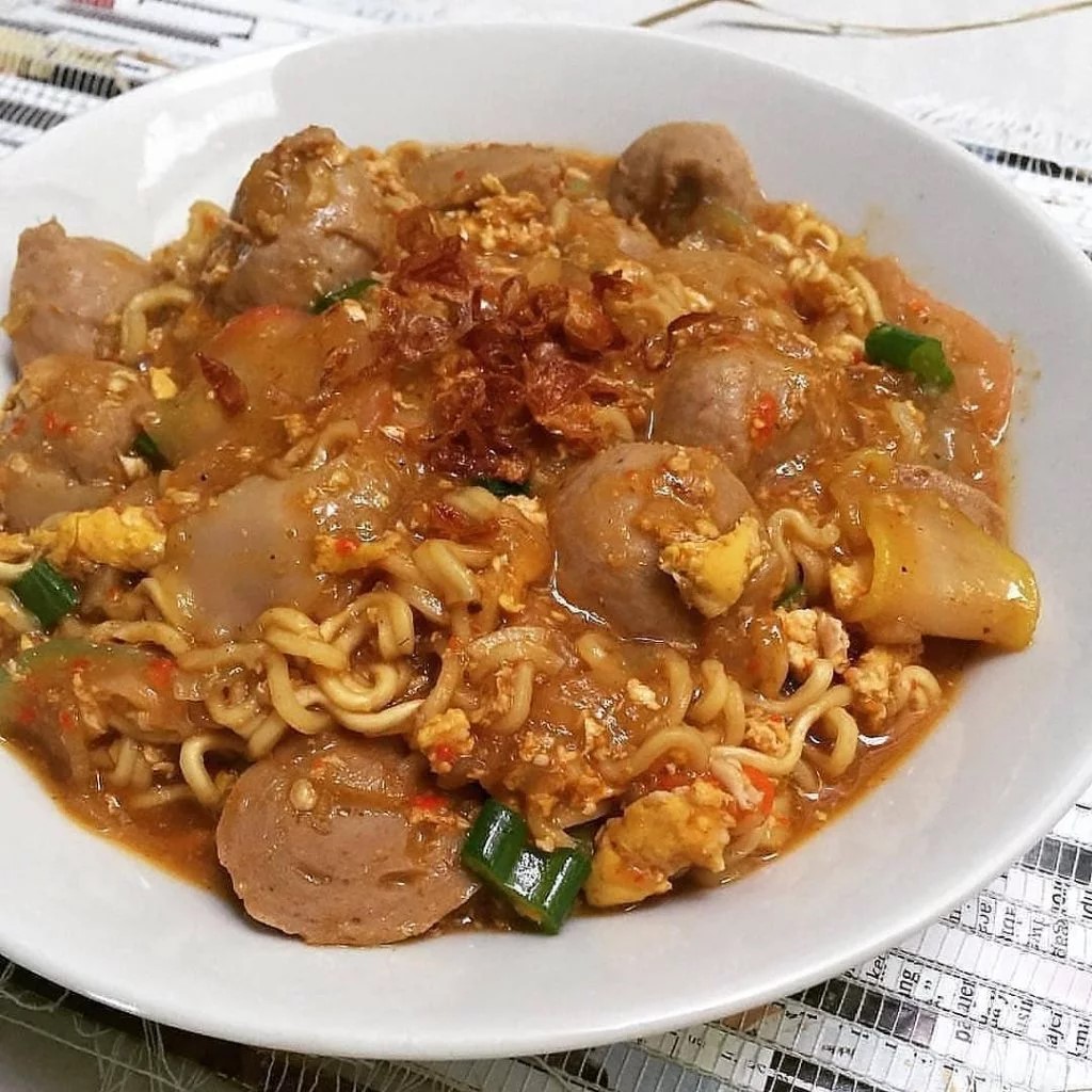 Seblak indomie pedas hemat ala kamu. (nindriany17 instagram)