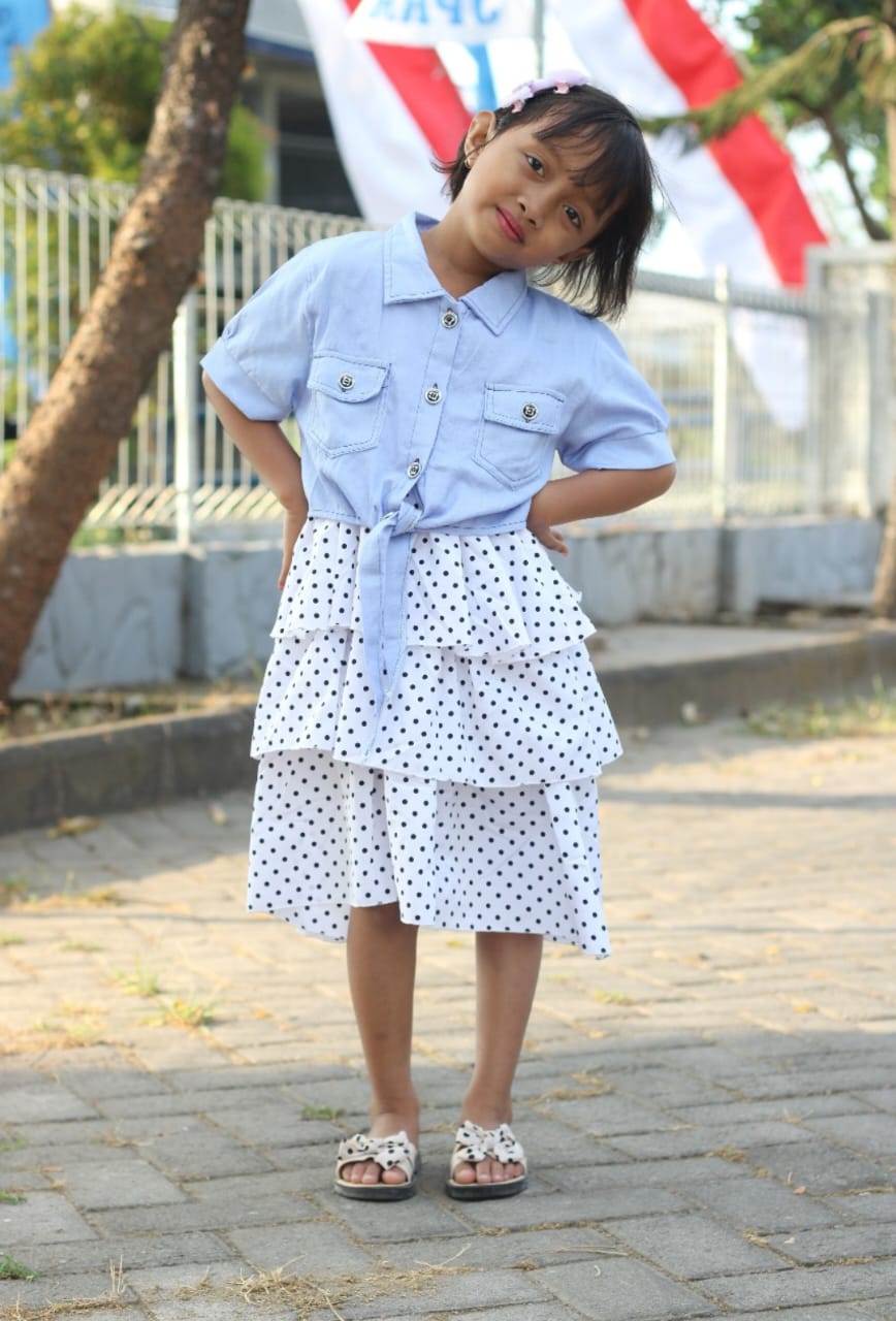 LUCU: Raesha Aprilia tampil menggemaskan dengan dress polkadot. (VIVIN AGUSTIN HARTONO/JPRM)