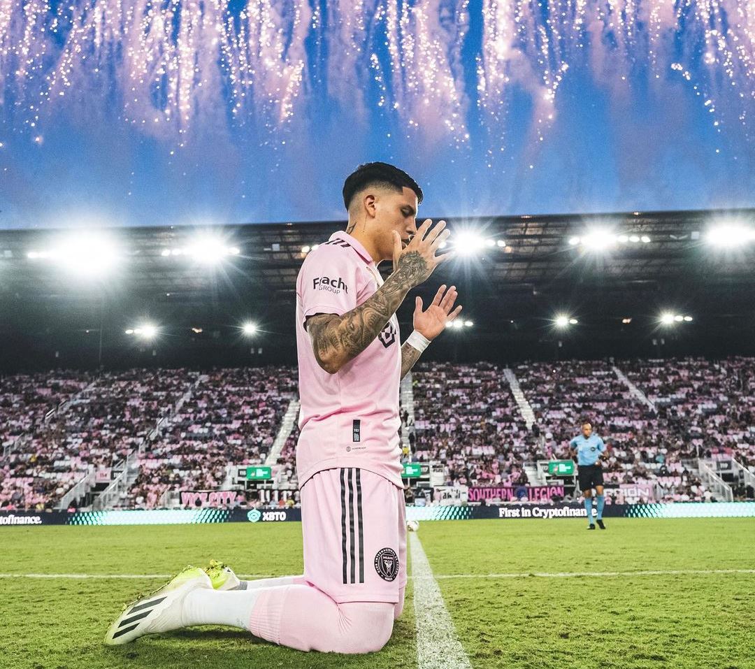 Pemain Inter Miami berdoa sebelum bertanding. (Instagram: @intermiamicf)