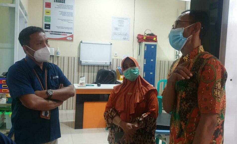 SURVEI: Tim dari BPJS Kesehatan berada di Rumah Sakit Nindhita Sampang.