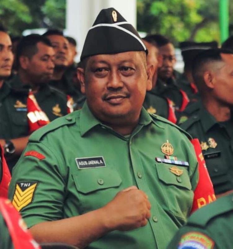 BERDEDIKASI: Babinsa Desa Nepa Serma Agus Jaenal Arifin. (AGUS JAENAL ARIFIN UNTUK JPRM)