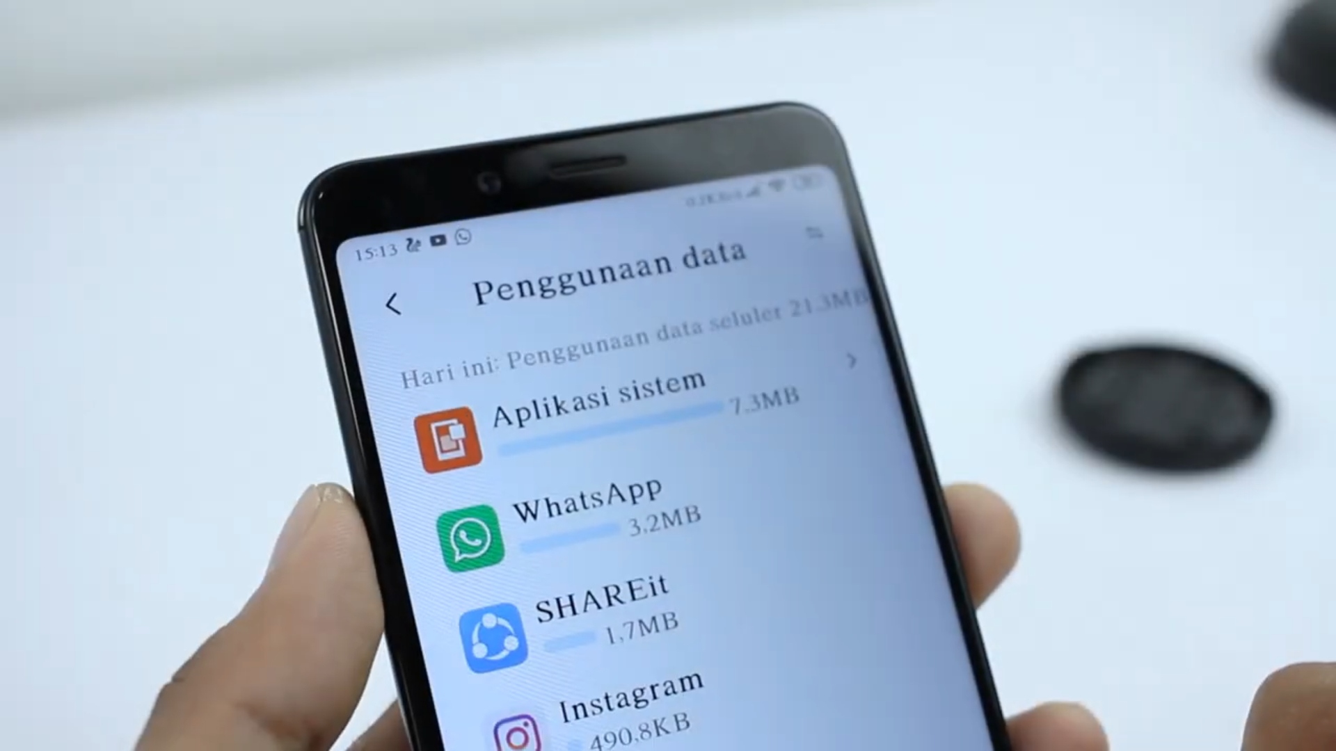 Beberapa aplikasi yang sering mengonsumsi data seluler. (Sumber Foto: Youtube)