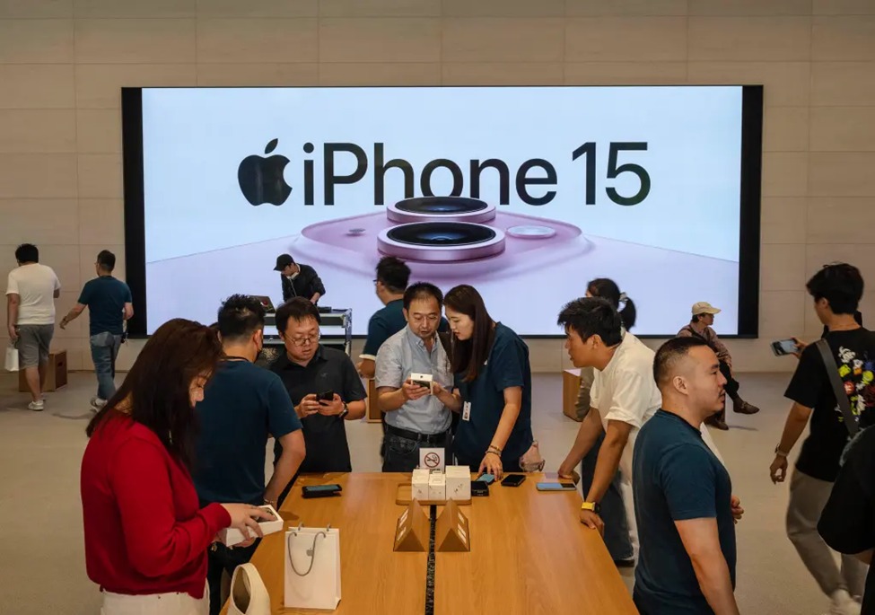 Source Image: Ilutrasi Pembelian iPhone 15 (Nypost.com)