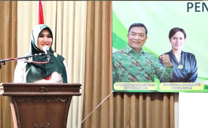 MENGINSPIRASI: Ning Lia saat memaparkan gagasan dalam sebuah acara.