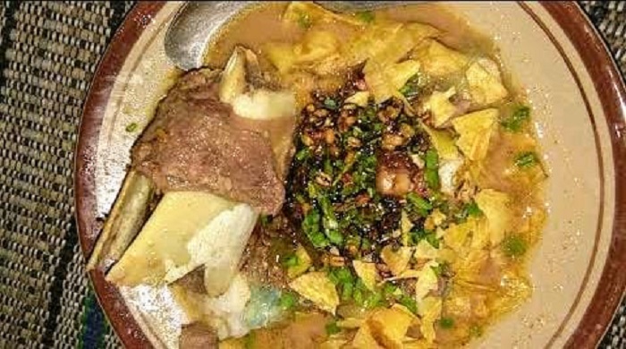 Soto Tongkeng, Kuliner Khas Madura yang Menggugah Selera (RESTAURANT GURU UNTUK RADARMADURA.ID)