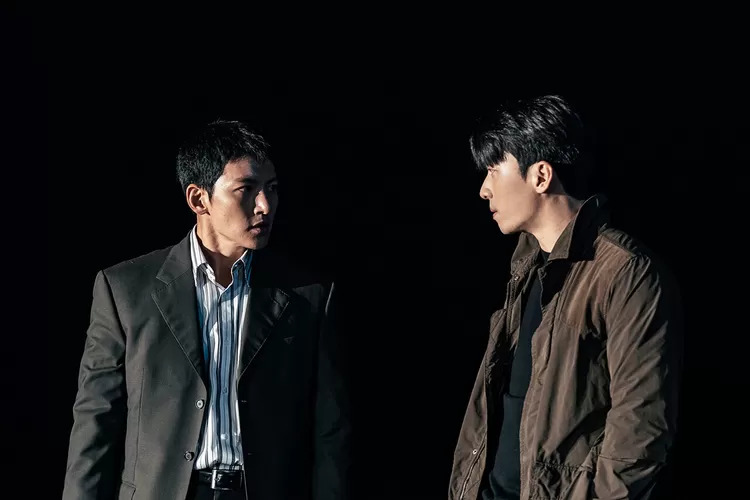 Ji Chang Wook dan Wi Ha Joon dalam Drakor The Worst of Evil