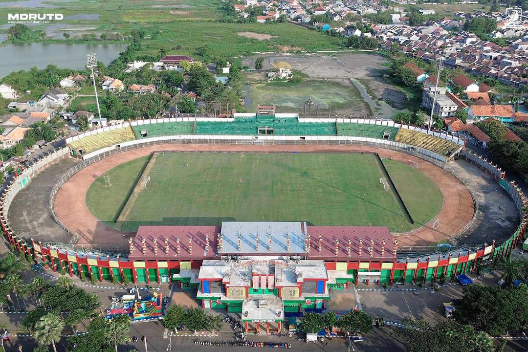 TAMPAK ATAS: Stadion Gelora Bangkalan lebih bersahabat dengan Madura United. (IG: @maduraunited.fc)