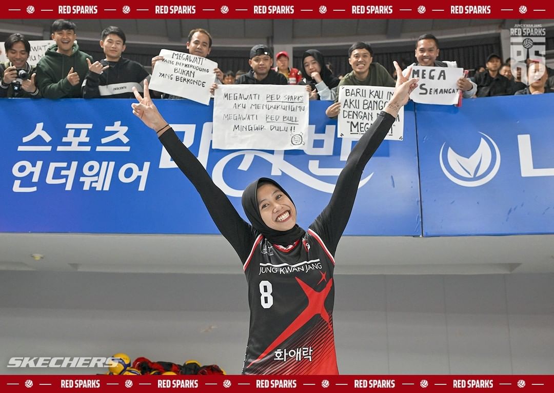 MEGATRON: Megawati Hangestri menjadi bintang baru tim Daejeon Red Sparks yang berlaga di liga voli putri Korea Selatan. (IG: @red__sparks)