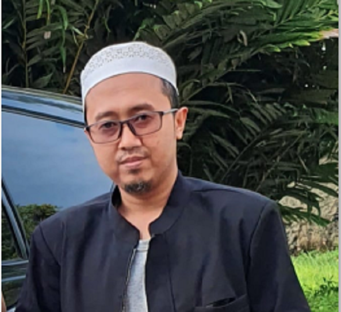 KH FATHUR ROZI ZUBAIR  Tokoh pemuda Bangkalan