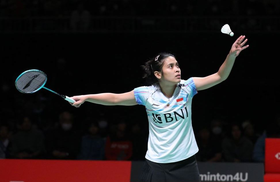 SUKSES: Aksi Gregoria Mariska Tunjung dalam partai final Kumamoto Japan Masters 2023 menghadapi Chen Yu Fei. (IG: @badminton.ina)