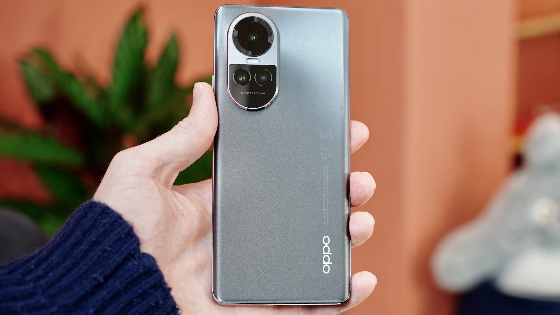 Tampilan kamera belakang dari Oppo Reno 10 5G.
