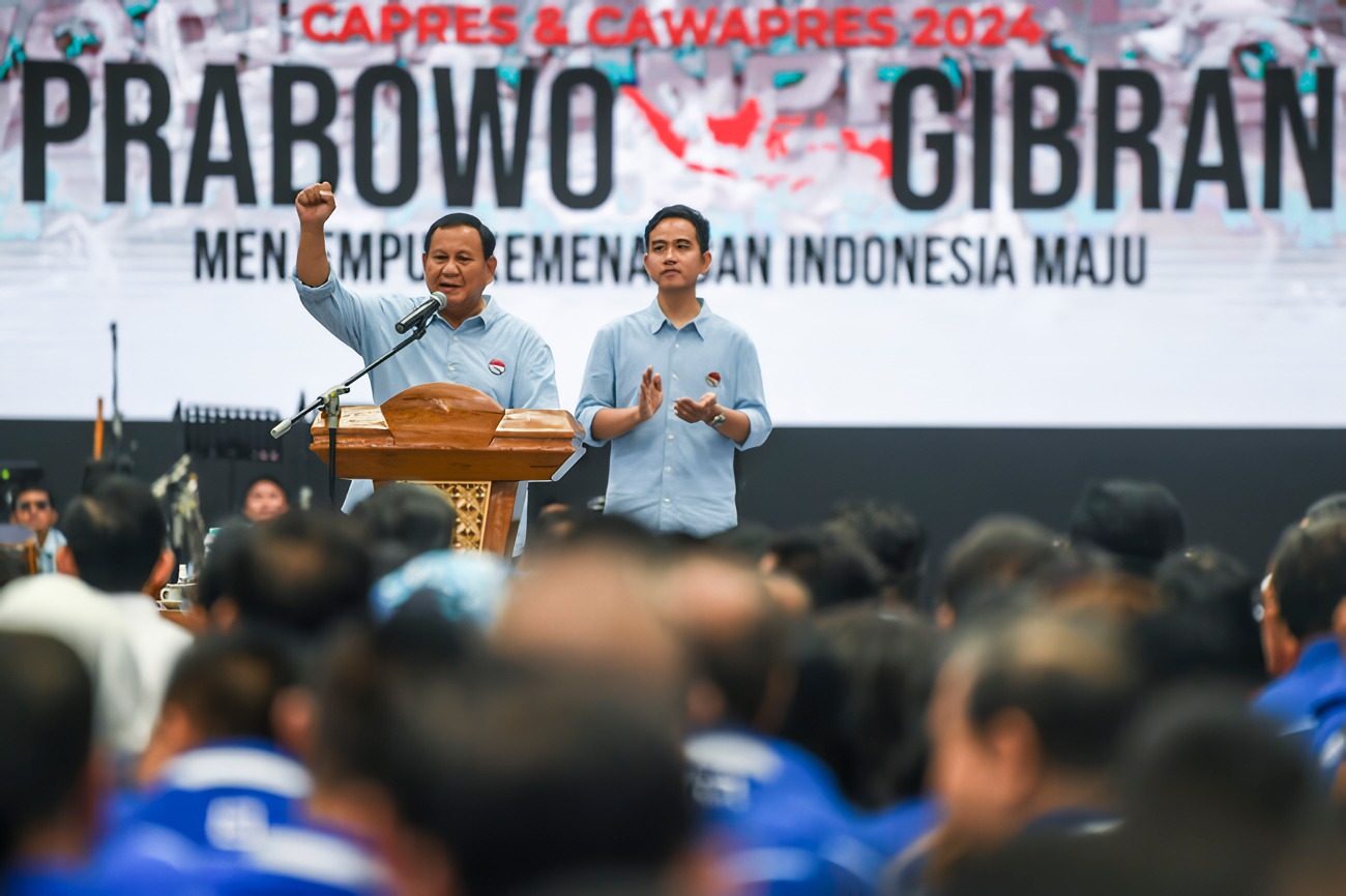 TREN POSITIF: Hasil survei pasangan Prabowo-Gibran terus naik.