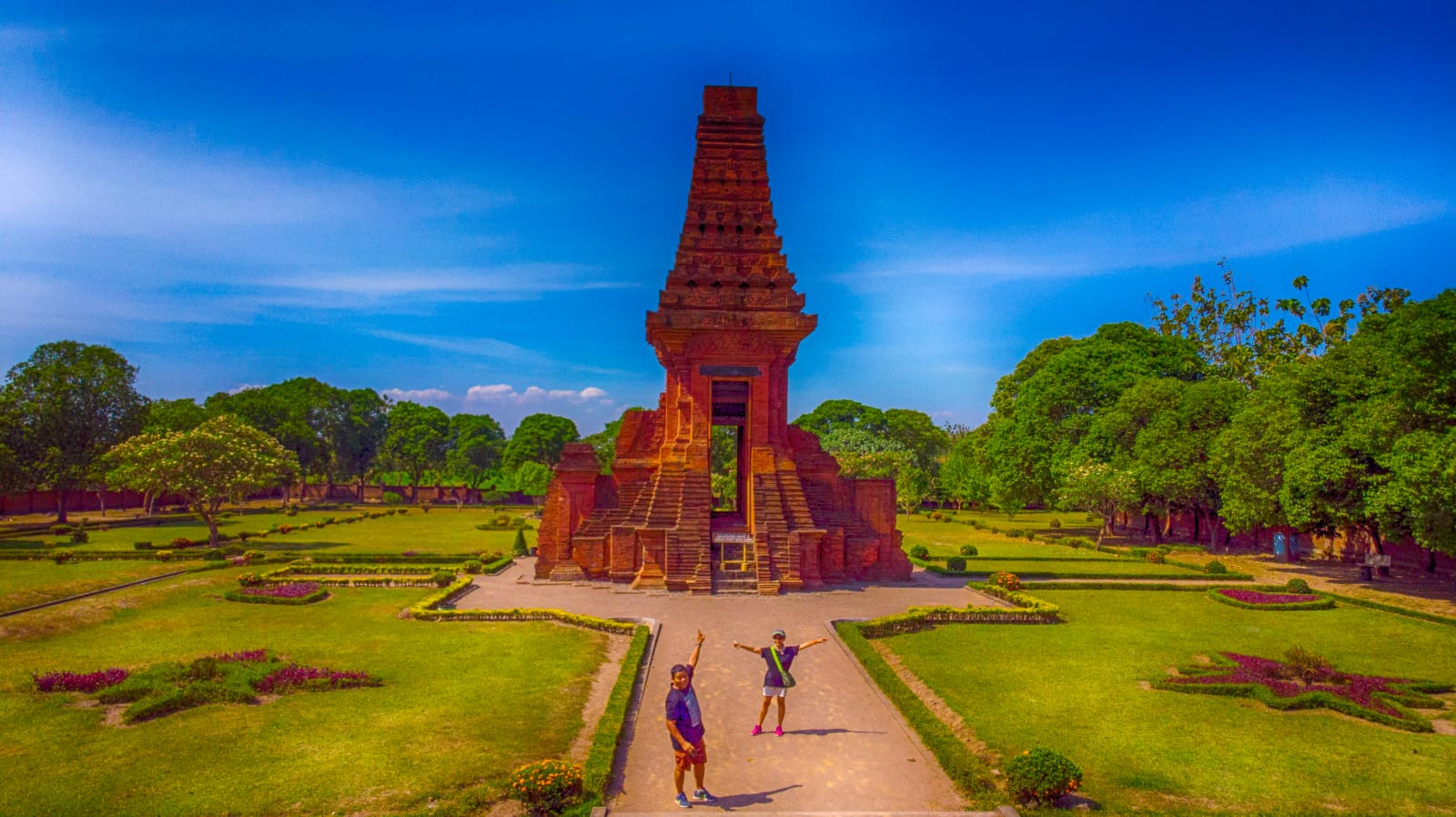 Candi Bajang Ratu, salah satu situs sejarah di Trowulan Mojokerto