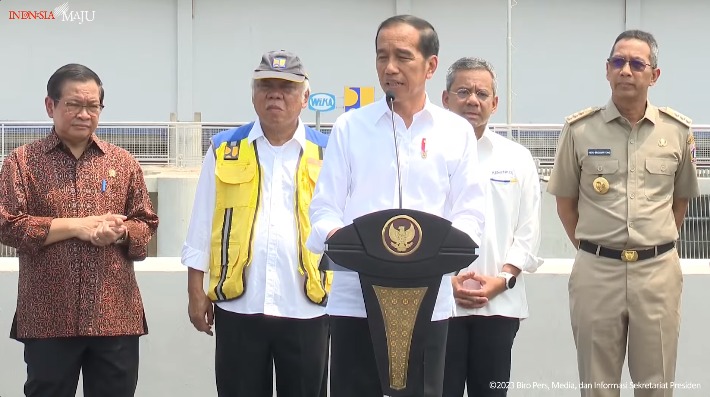 Jokowi resmikan Stasiun Pompa Air Ancol Sentiong.