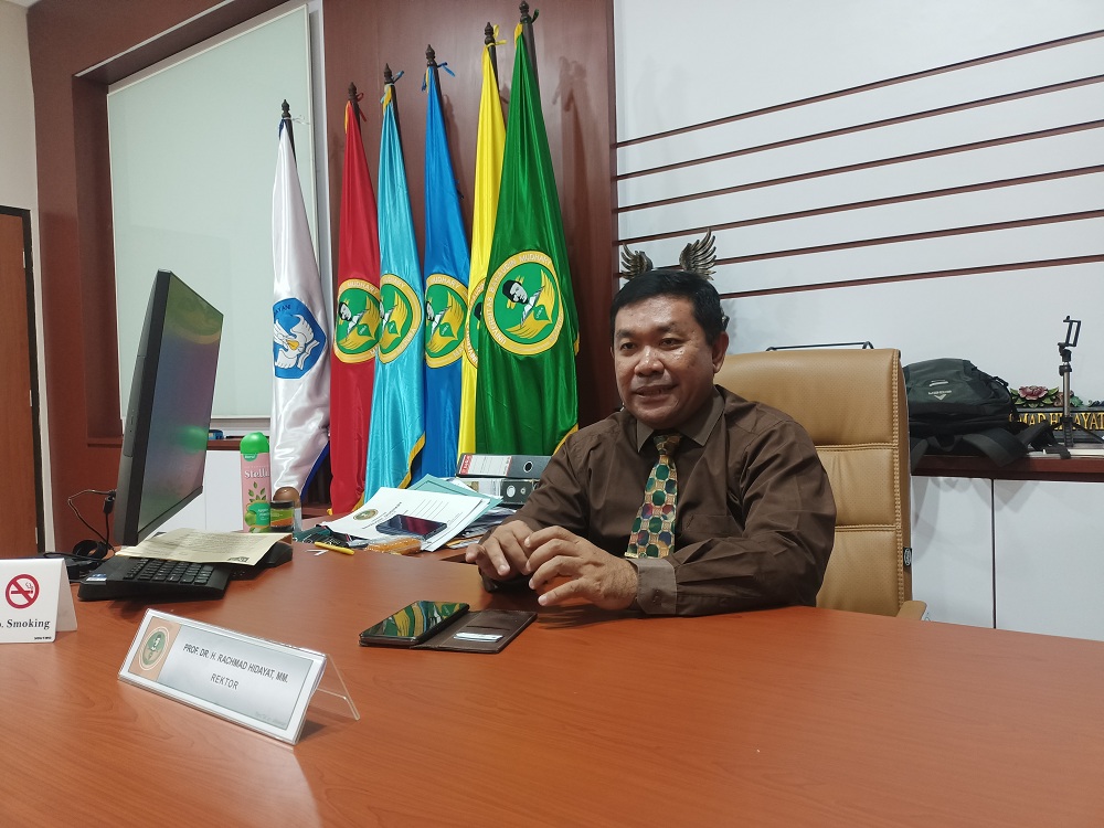 HAUS ILMU: Rektor Uniba Madura Prof Dr Ir H Rachmad Hidayat, MT, IPU, ASEAN Eng. (MOH. IQBAL/JPRM)