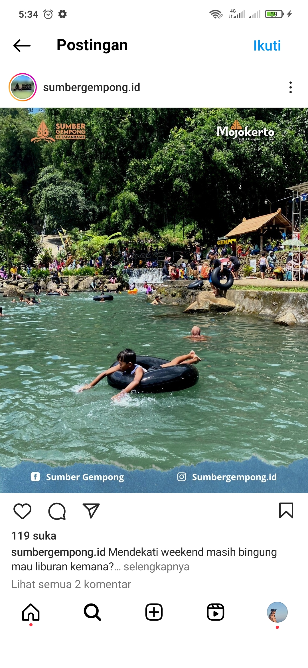 Wahana pemandian wisata Sumber Gempong di Trawas, Mojokerto.