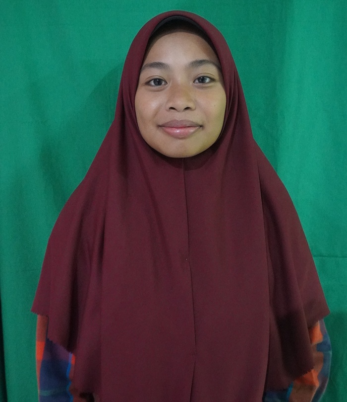Delvis Salsabila. Guru pengabdian pertama PP Al-Amien Prenduan, Sumenep.