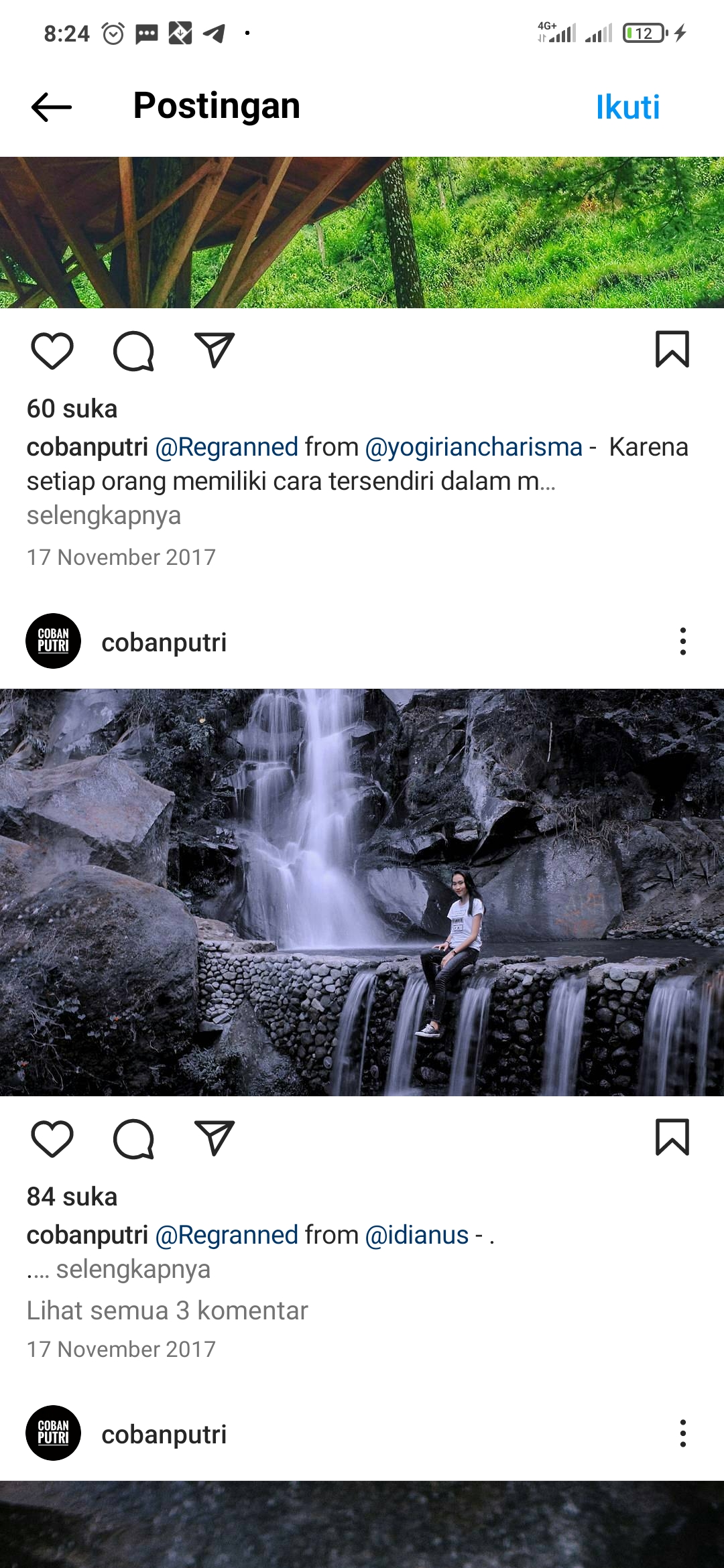 Pengunjung menikmati keindahan air terjun Coban Putri.