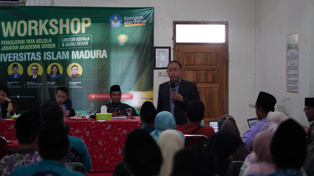 TINGKATKAN KUALITAS: Workshop Penguatan Tata Kekola Jabatan Akademik Dosen Universitas Islam Madura (UIM).