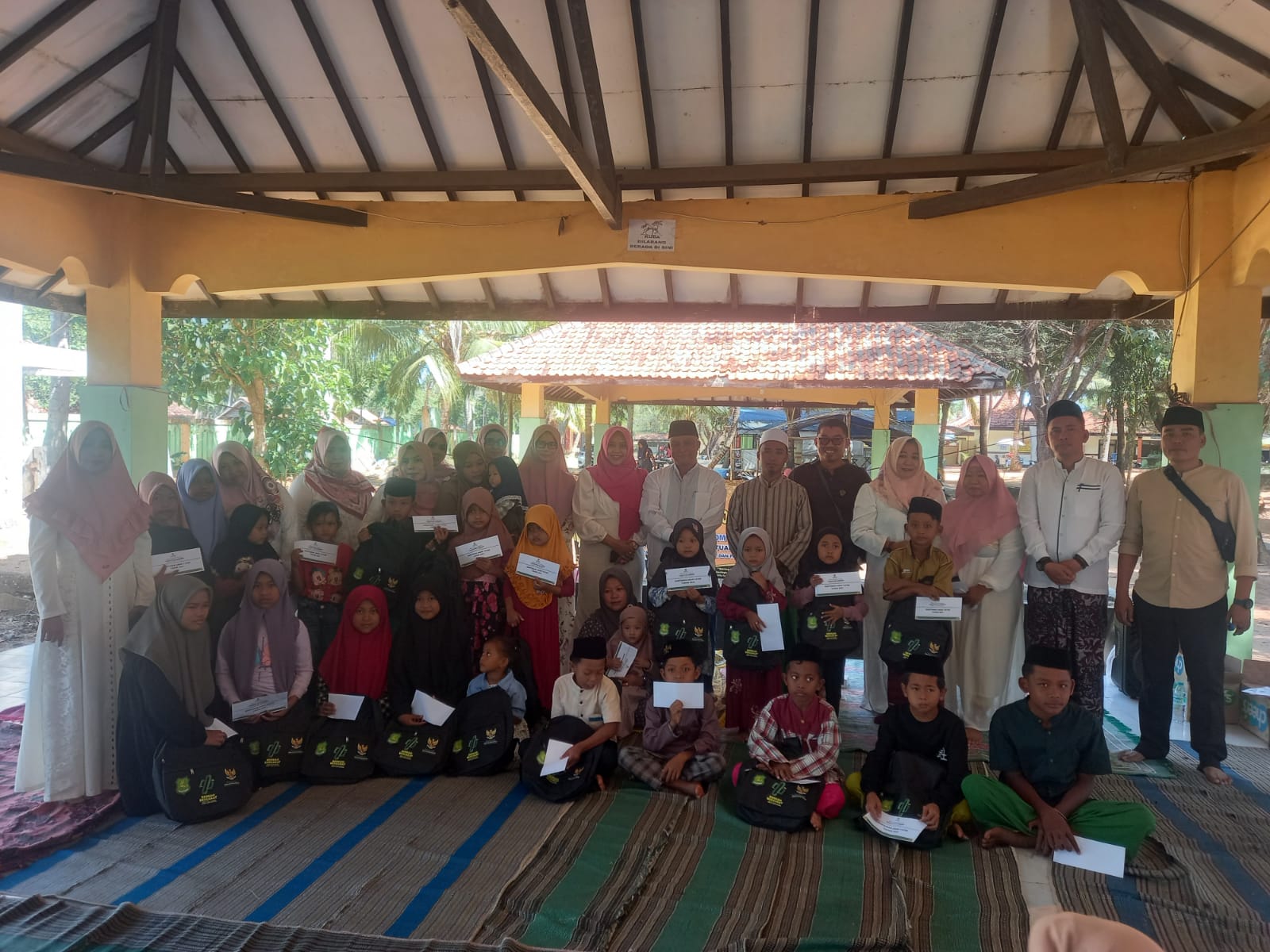 KEMANUSIAAN: Baznas Sumenep menggelar santunan anak yatim untuk mendistribusikan dana zakat dan infak 2023. (BAZNAS SUMENEP UNTUK JPRM)