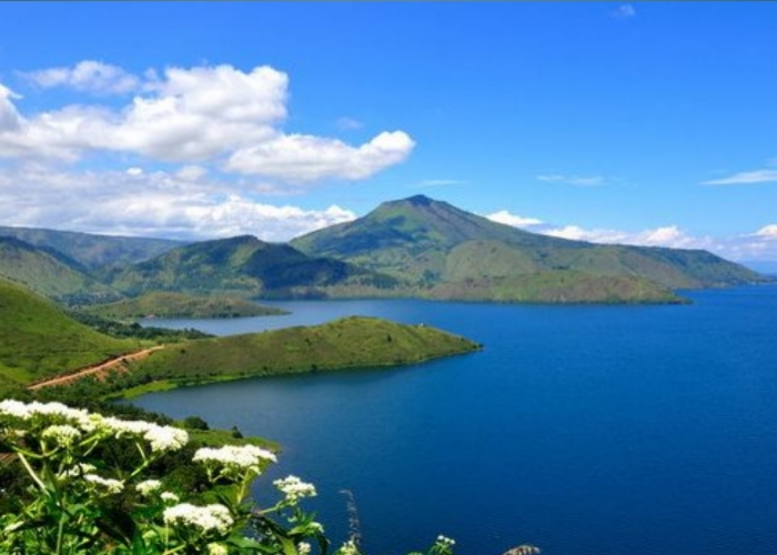 Potret indah Danau Toba yang masuk dalam daftar 52 Places To Go 2024 yang Dirilis New York Times.