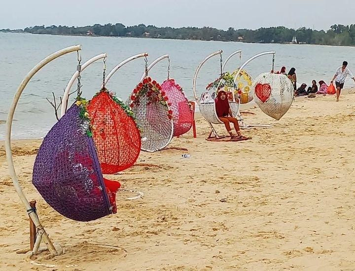 Pantai Tlangoh, destinasi wisata eksotis di Bangkalan, Madura. (@dacosta_joewan untuk RadarMadura.id)