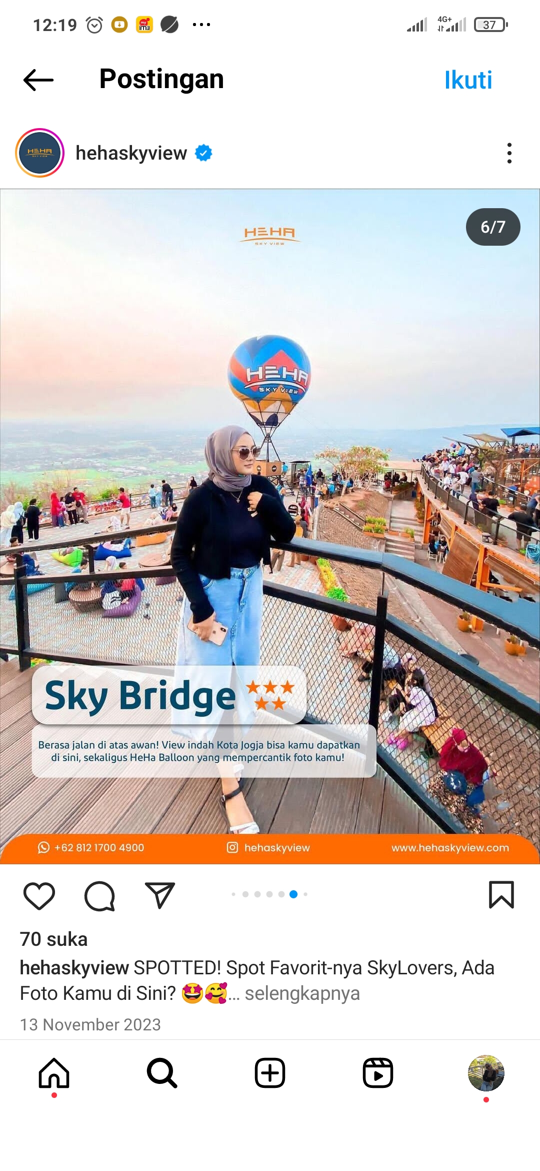 Pengunjung berfoto di Heha Sky View Jogja