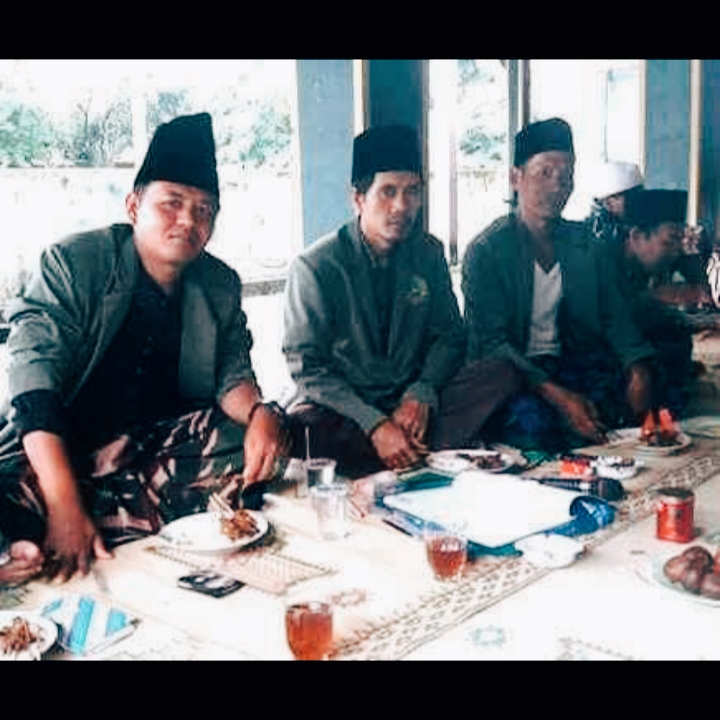 KONSOLIDASI: Ketua Simpatisan dan Relawan GusMus Yogyakarta Moh. Sulhan bersama alumni RUA Moh. Sai Irawan.
