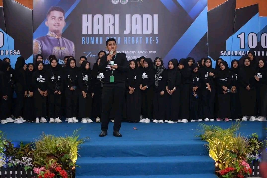 Mengenal Sosok Abu Rizal, Pendiri Komunitas Rumah Desa Hebat Asal Kota ...